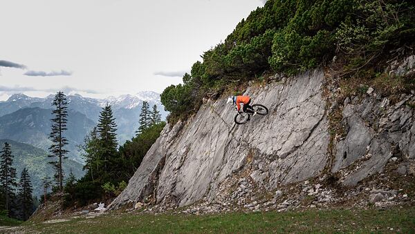 Along the “50-degree” trail from Feuerkogel, Gaspi discovered this showcase wallride that locals had been thinking about for years.